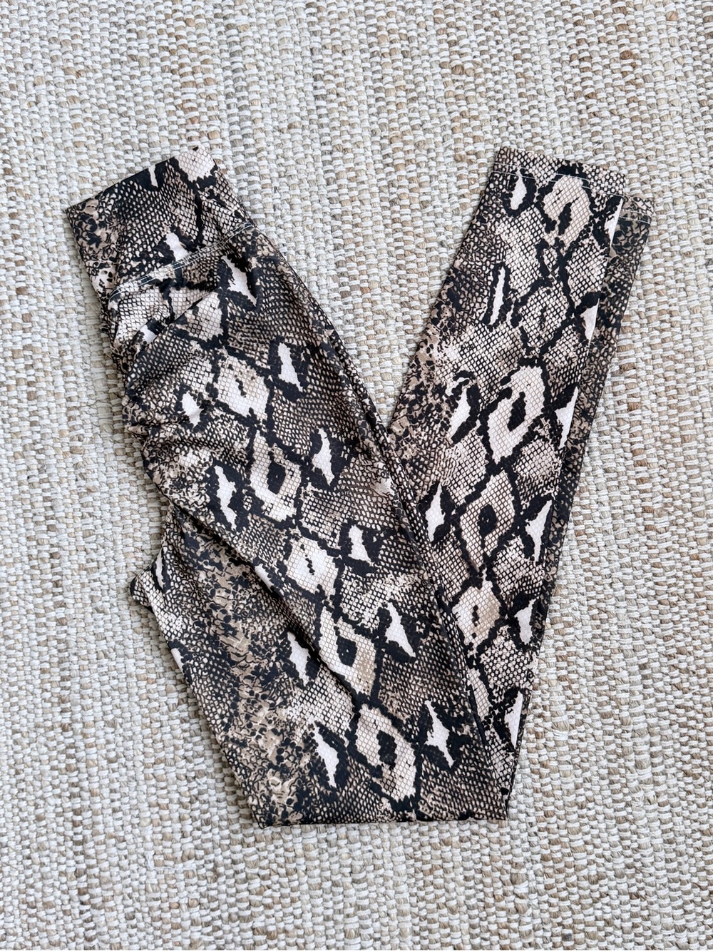 High-Waist Snake Print Leggings in Brown/Black